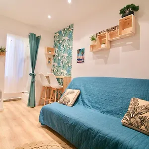 au-coeur-de-sanary-sur-mer-studio-cosy.fr-provencehotel.com/