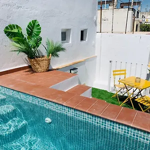 tu-casa-con-piscina-privada-en-el-centro.es-andalucia.com/